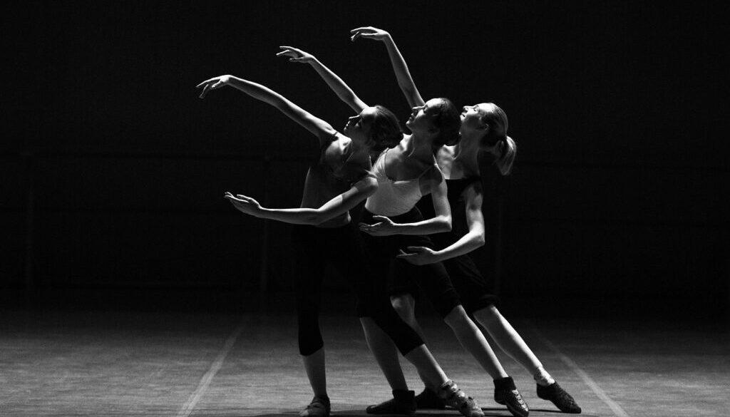 ballerinas dance ballet dancers 1376250