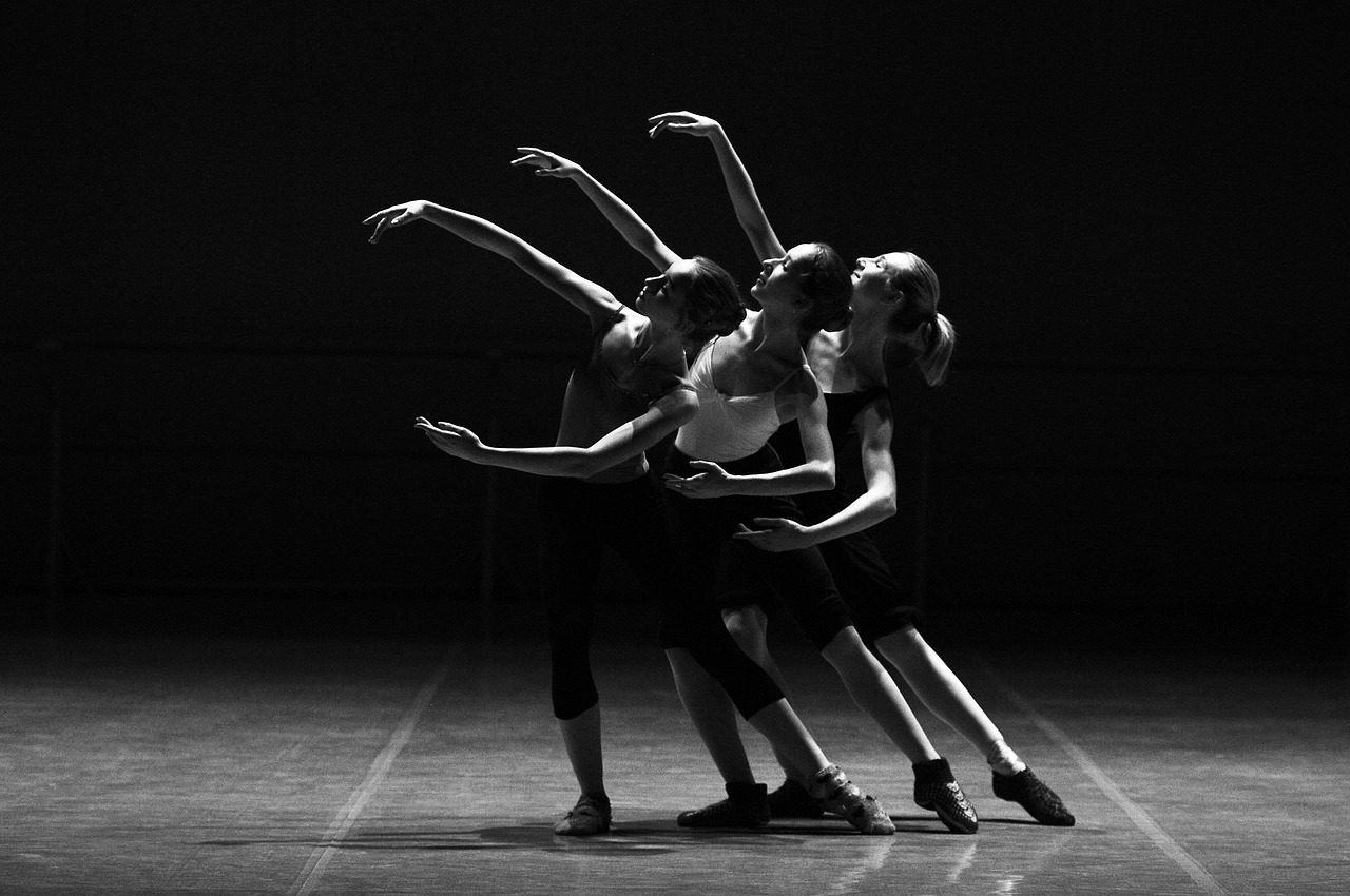 ballerinas dance ballet dancers 1376250